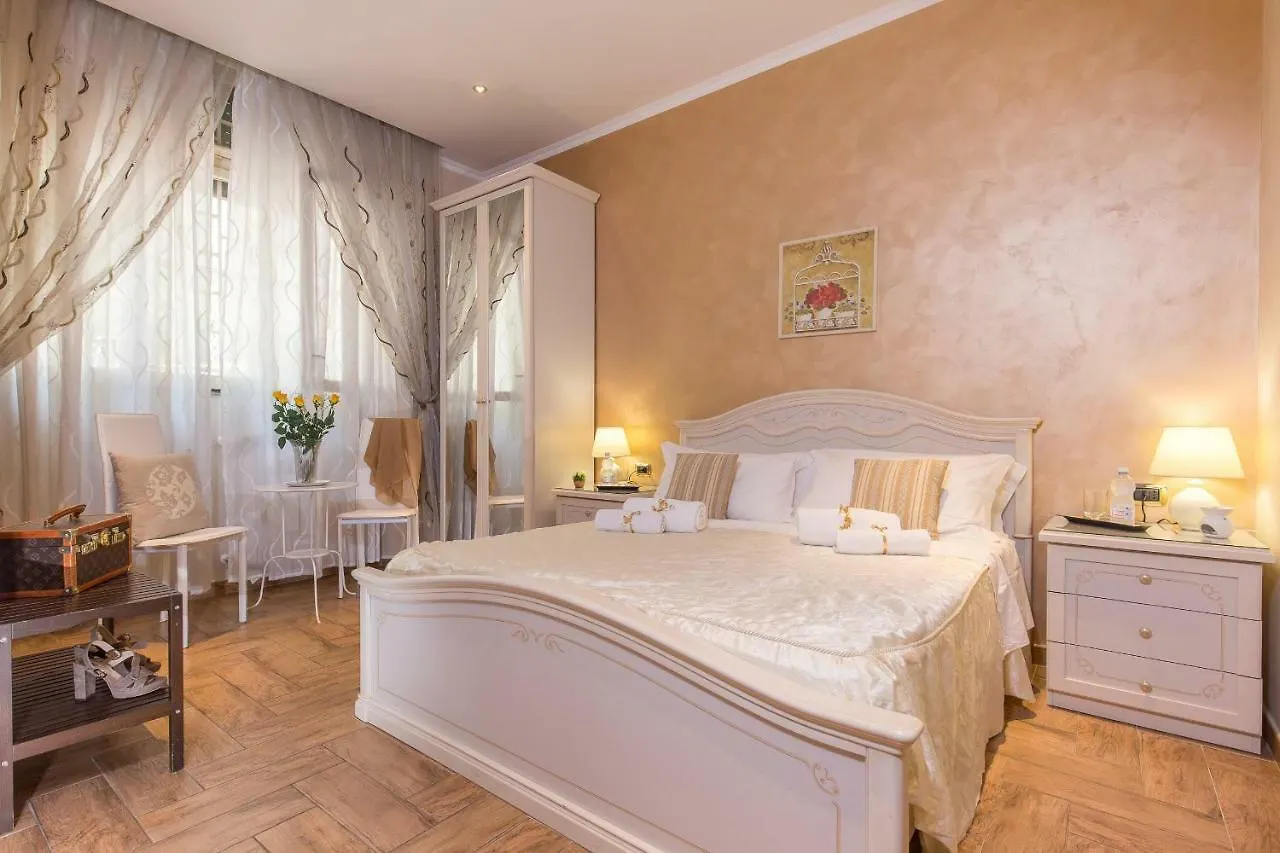 ***  Starry Rome Guest House Италия